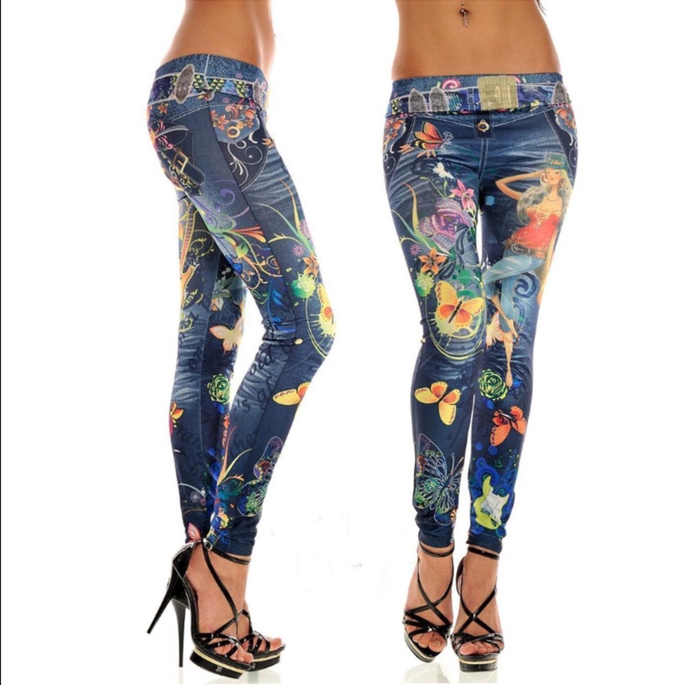 Graffiti Bluejean Leggings  NWOT